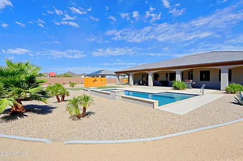 Exterior - 23 E Cavalry Dr, Phoenix, AZ 85086 photo 7 of 17