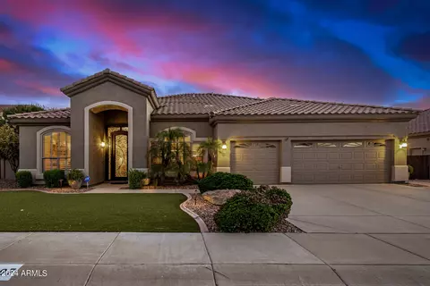 1107 W Saltsage Dr, Phoenix, AZ 85045