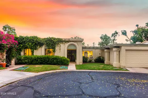 25 Echo Ln, Phoenix, AZ 85020
