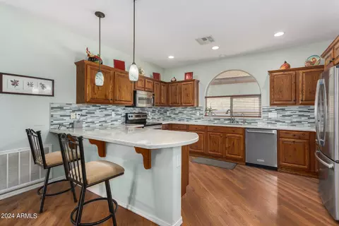 4567 E Donato Dr, Gilbert, AZ 85298 photo 3
