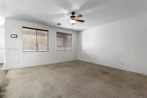 6636 S 16th Dr, Phoenix, AZ 85041 photo 9
