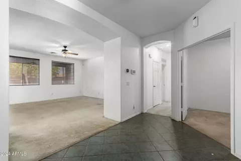 6636 S 16th Dr, Phoenix, AZ 85041 photo 8