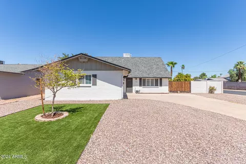 146 E Riviera Dr, Tempe, AZ 85282 photo 2