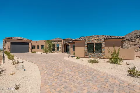 Exterior - 3518 N Shadow Trl, Mesa, AZ 85207 photo 9 of 18