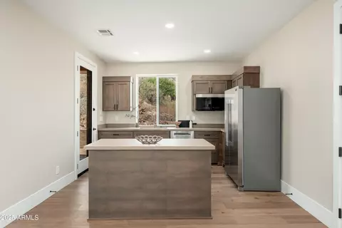 Kitchen - 3518 N Shadow Trl, Mesa, AZ 85207 photo 7 of 9