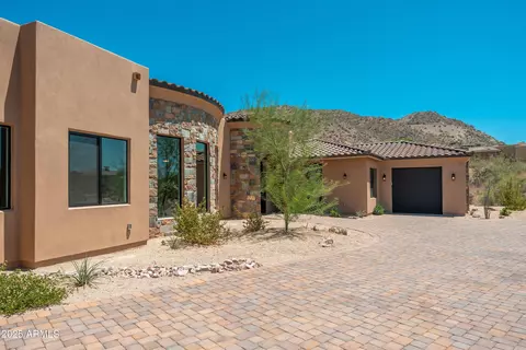 Exterior - 3518 N Shadow Trl, Mesa, AZ 85207 photo 10 of 18