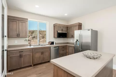 Kitchen - 3518 N Shadow Trl, Mesa, AZ 85207 photo 8 of 9