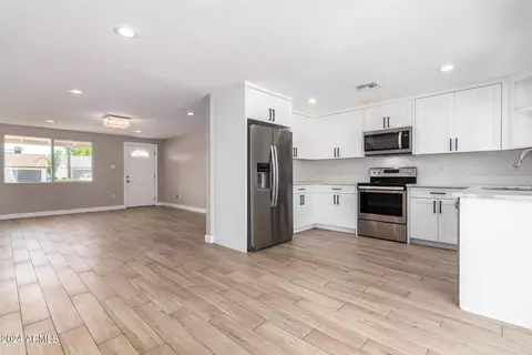 3616 E Ludlow Dr, Phoenix, AZ 85032 photo 6