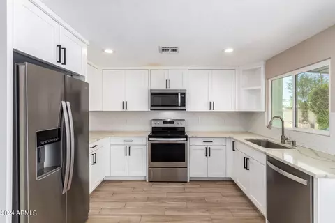 3616 E Ludlow Dr, Phoenix, AZ 85032 photo 7