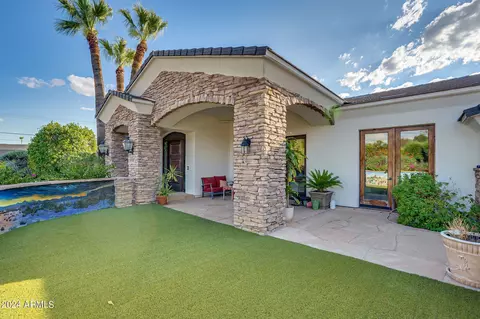 4037 E Solano Dr, Phoenix, AZ 85018 photo 8