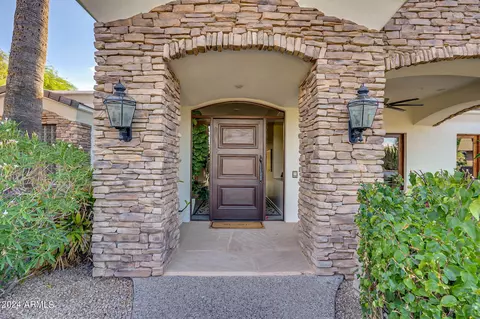 4037 E Solano Dr, Phoenix, AZ 85018 photo 9