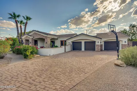 4037 E Solano Dr, Phoenix, AZ 85018 photo 4