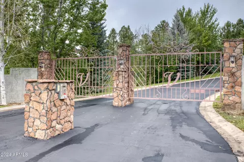 81 N Aspen Dr, Show Low, AZ 85901
