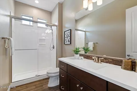Bath - 4445 E Bethena St, Gilbert, AZ 85295 photo 2 of 6