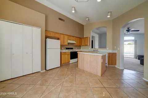 3128 E Millbrae Ln, Gilbert, AZ 85234 photo 9