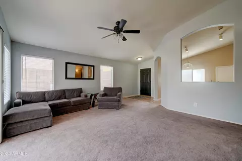 3128 E Millbrae Ln, Gilbert, AZ 85234 photo 5