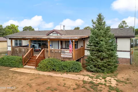 2068 Rendezvous Pine Dr, Overgaard, AZ 85933