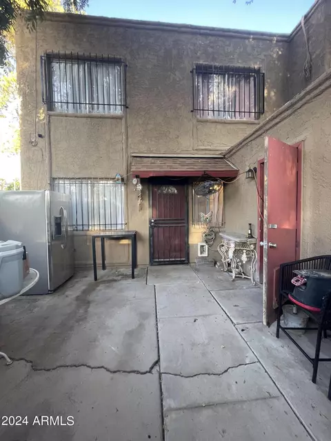 4241 N 68th Dr, Phoenix, AZ 85033