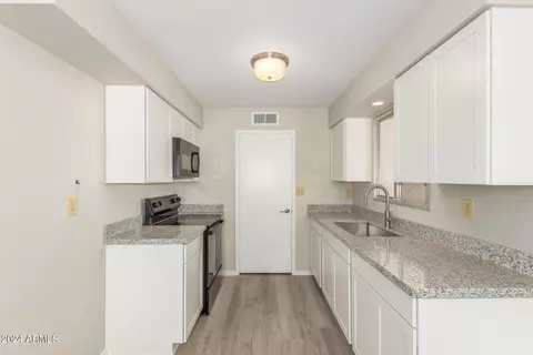 1940 E Concorda Dr, Tempe, AZ 85282 photo 7