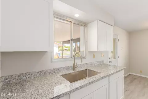 1940 E Concorda Dr, Tempe, AZ 85282 photo 10