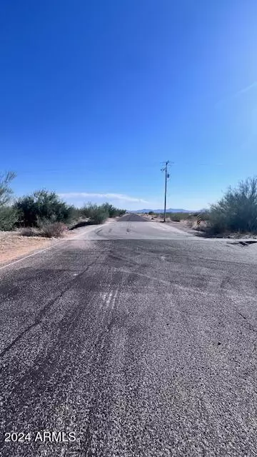 -- -- -- #-, Goodyear, AZ 85338 photo 5