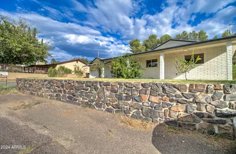 245 E Hunter Dr, Globe, AZ 85501 photo 3