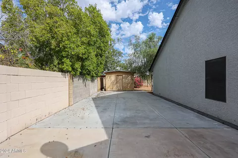 Exterior - 2930 E Leland St, Mesa, AZ 85213 photo 3 of 4