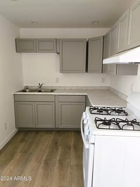 Kitchen - 2102 W Adams St, Phoenix, AZ 85009 photo 2 of 9