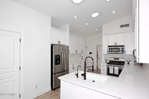 1904 E Freeport Ct, Gilbert, AZ 85234 photo 16
