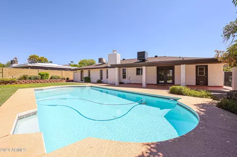 Exterior - 3202 E Las Rocas Dr, Phoenix, AZ 85028 photo 15 of 17