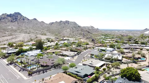 View/Area - 3202 E Las Rocas Dr, Phoenix, AZ 85028 photo 3 of 8