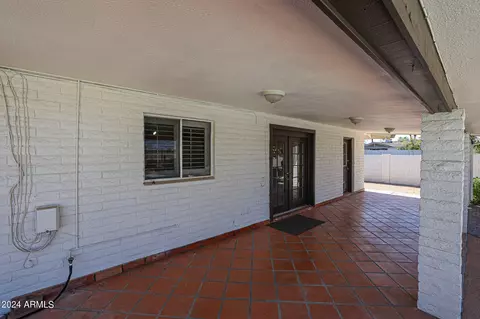 Exterior - 3202 E Las Rocas Dr, Phoenix, AZ 85028 photo 8 of 17