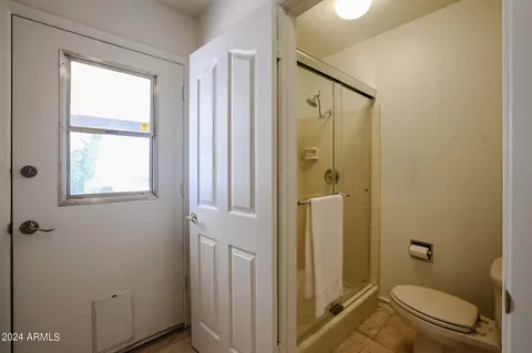 Bath - 3202 E Las Rocas Dr, Phoenix, AZ 85028 photo 7 of 9