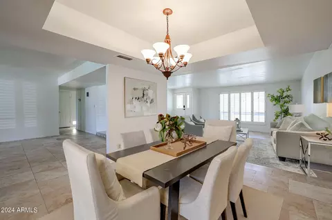 Dining - 3202 E Las Rocas Dr, Phoenix, AZ 85028 photo 2 of 2