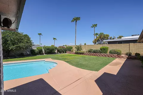 Exterior - 3202 E Las Rocas Dr, Phoenix, AZ 85028 photo 10 of 17