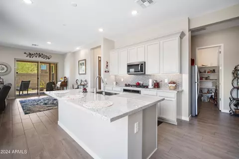 14021 W Desert Flower Dr, Goodyear, AZ 85395