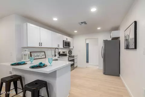 528 N 98th St, Mesa, AZ 85207