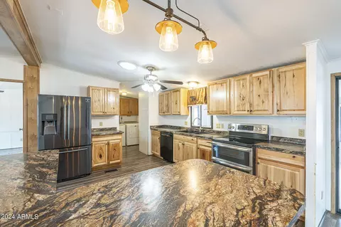 7462 E Balsam Cir, Mesa, AZ 85208 photo 2