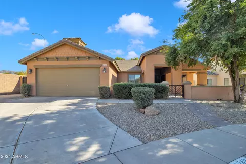 6748 S Garnet Way, Chandler, AZ 85249