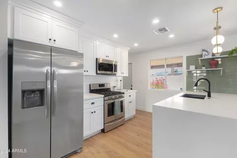 Kitchen - 2908 E Sylvia St, Phoenix, AZ 85032 photo 5 of 7