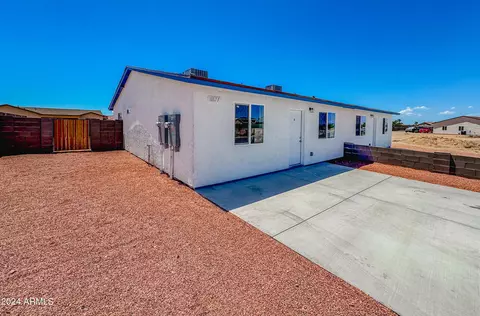 10177 W Century Dr, Arizona City, AZ 85123