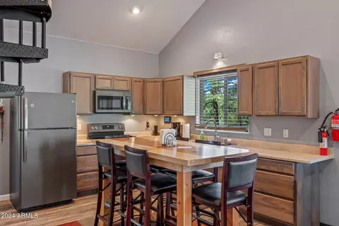 2923 Red Cinder Rd, Overgaard, AZ 85933 photo 8