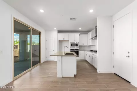 9238 E Spiral Ave, Mesa, AZ 85212 photo 8