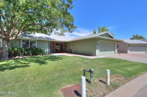 Exterior - 4906 E Lake Point Cir, Phoenix, AZ 85044 photo 3 of 19