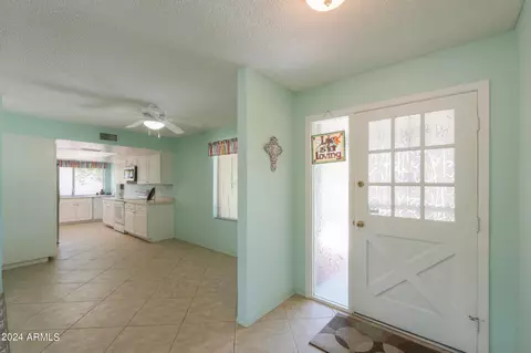Entry Way - 4906 E Lake Point Cir, Phoenix, AZ 85044 photo 1 of 6