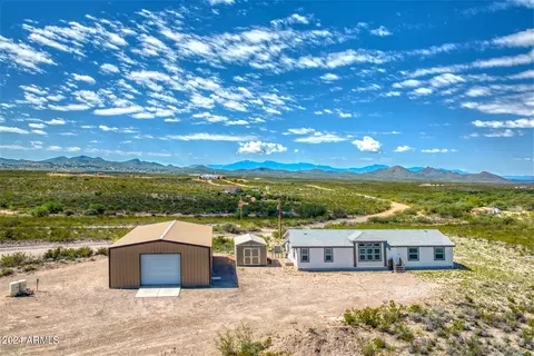 1902 N Middlemarch Rd, Tombstone, AZ 85638