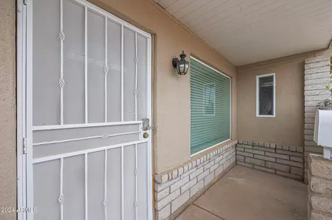 3443 E Paradise Dr, Phoenix, AZ 85028 photo 4