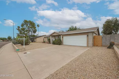 3443 E Paradise Dr, Phoenix, AZ 85028 photo 3