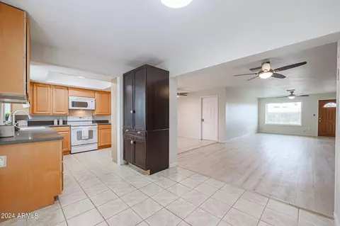 3443 E Paradise Dr, Phoenix, AZ 85028 photo 14