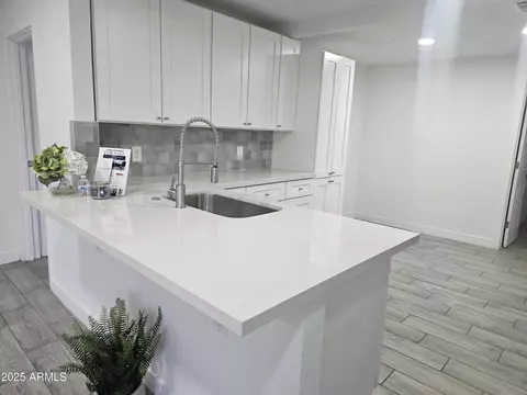 2209 E Sheridan St, Phoenix, AZ 85006 photo 10